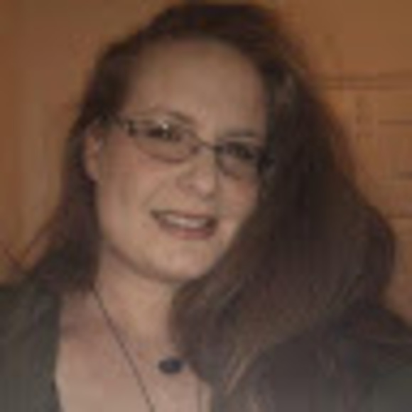 Meet your Posher, Ruth - Picture 1 of 1